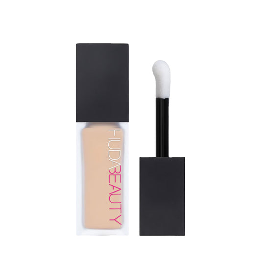 Huda Beauty FauxFilter Luminous Matte Concealer